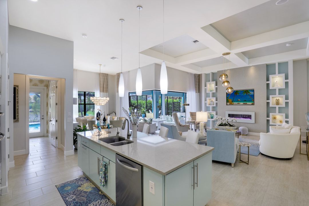 16284 Camden Lakes Cir, Naples, FL 34110