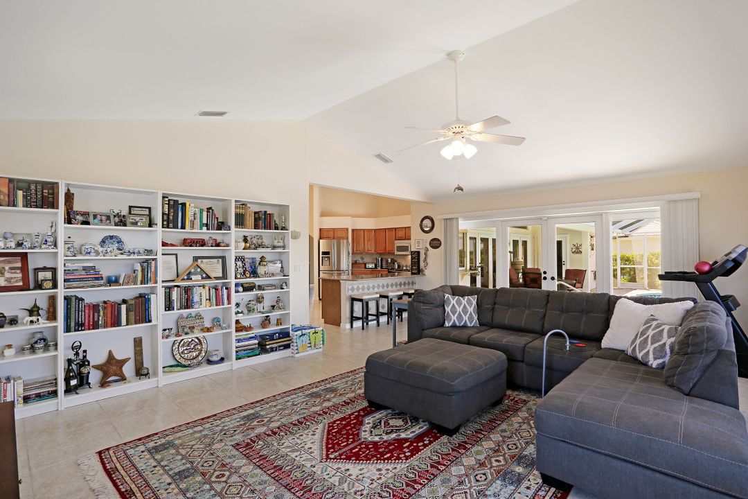 1020 NW 43rd Ave, Cape Coral, FL 33993