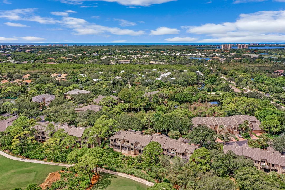 27119 Oakwood Lake Dr, Bonita Springs, FL 34134