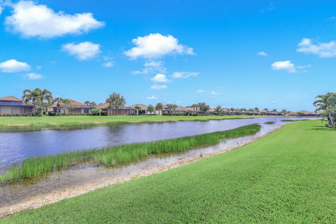 9403 Copper Rock Ct, Naples, FL 34120