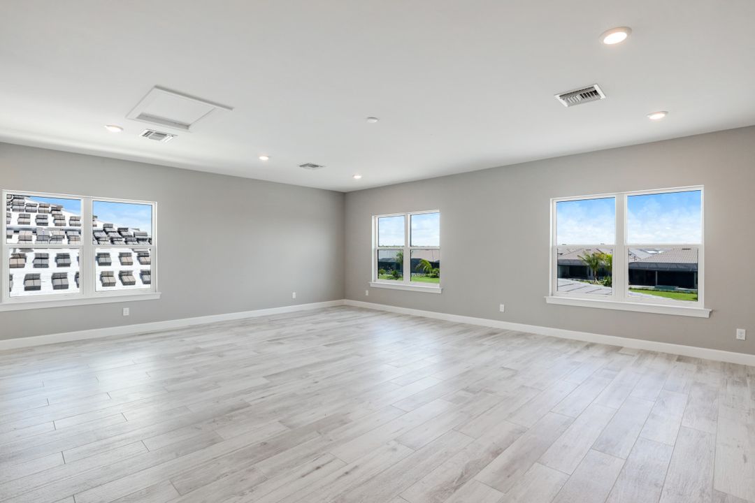 11430 Canal Grande Dr, Fort Myers, FL 33913