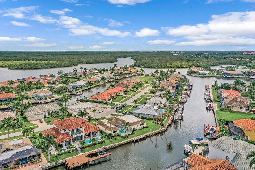 166 Hollyhock Ct, Marco Island, FL 34145