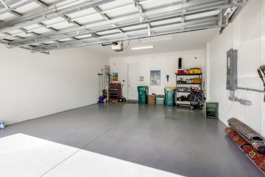 8447 Palacio Terrace W, Naples, FL 34114