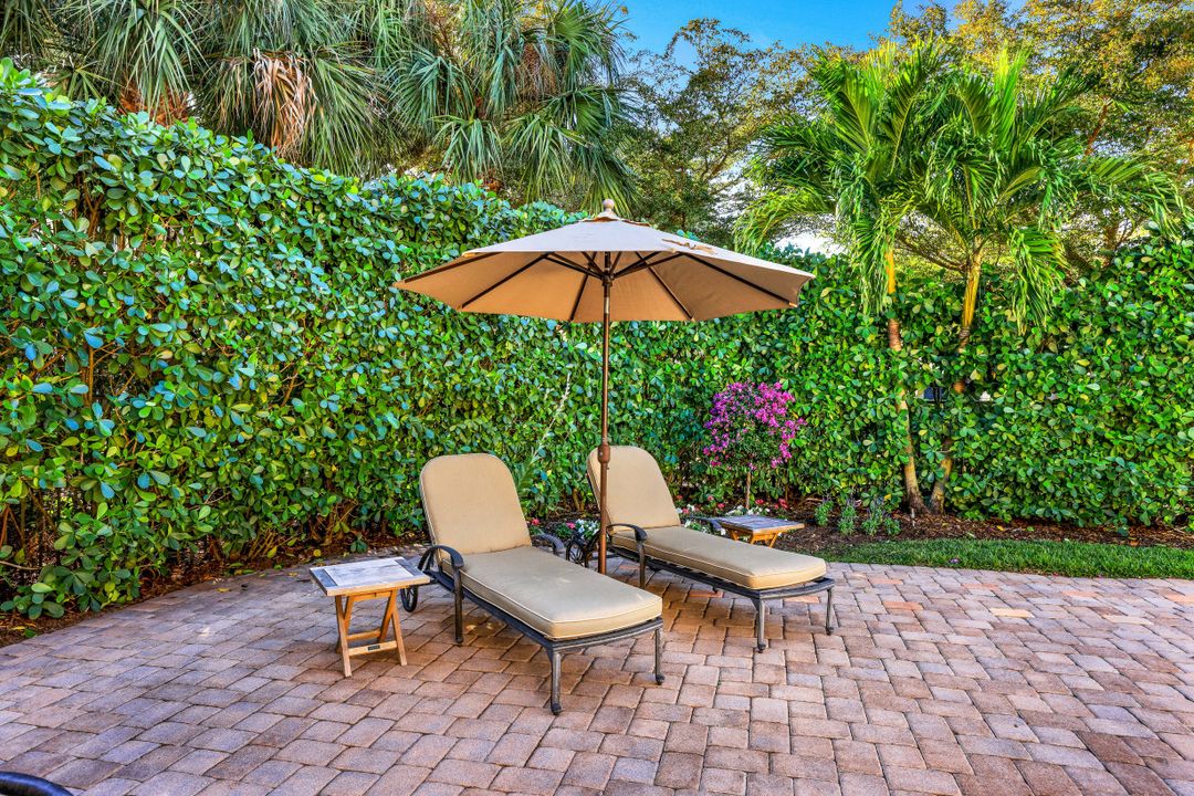 2351 Traditions Ct, Naples, FL 34105