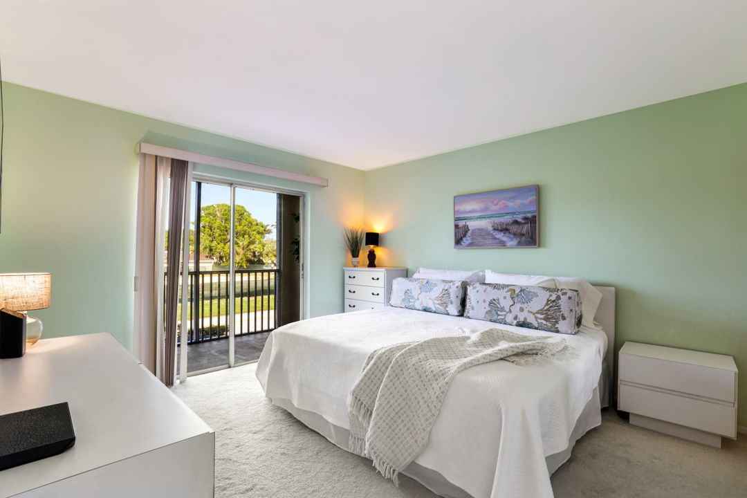 3150 Binnacle Dr #217, Naples, FL 34103