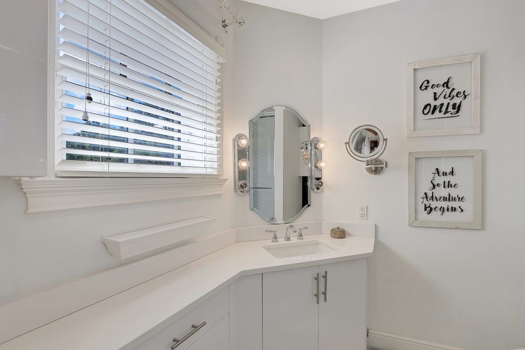 5760 Golden Oaks Ln, Naples, FL 34119