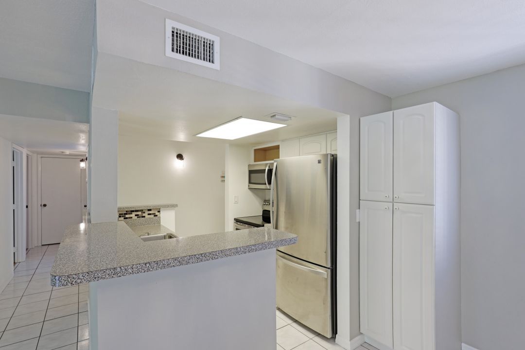 2366 E Mall Dr #205, Fort Myers, FL 33901