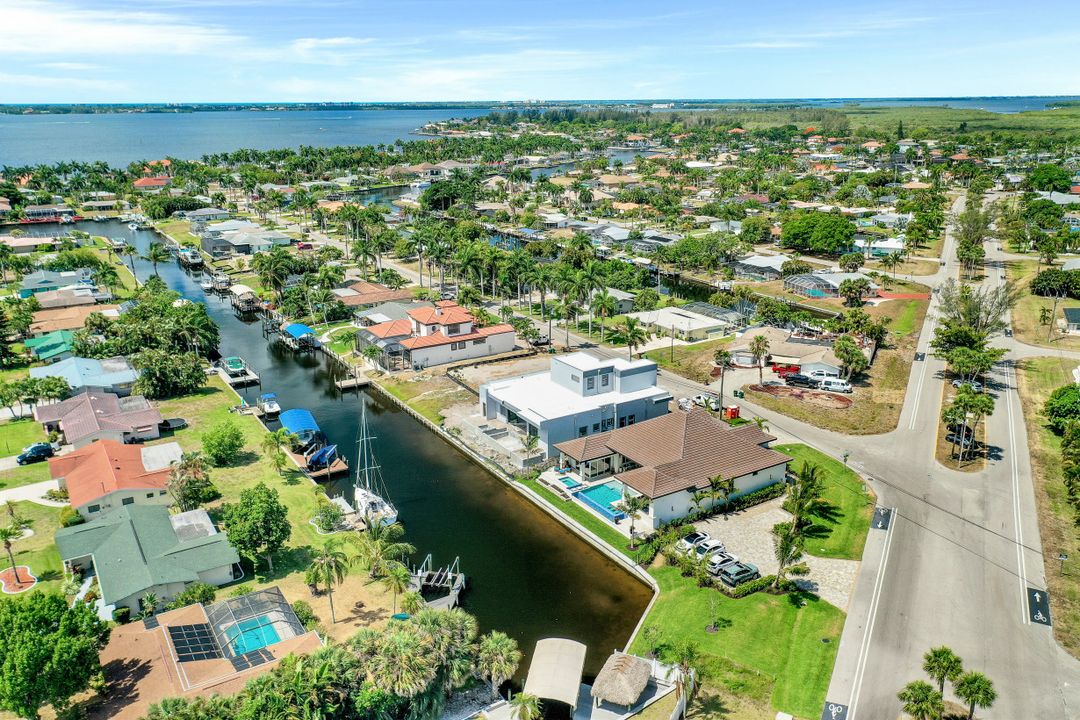 236 El Dorado Pkwy E, Cape Coral, FL 33904