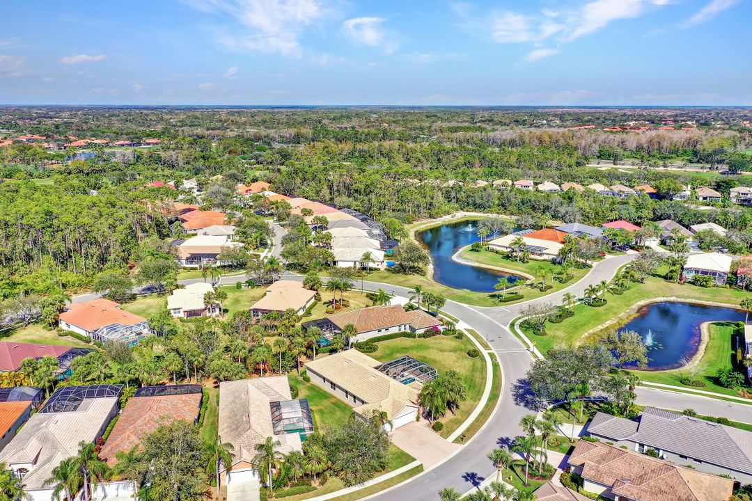 6104 Highwood Park Ln, Naples, FL 34110