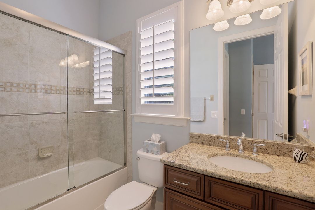 8962 Quarry Dr, Naples, FL 34120