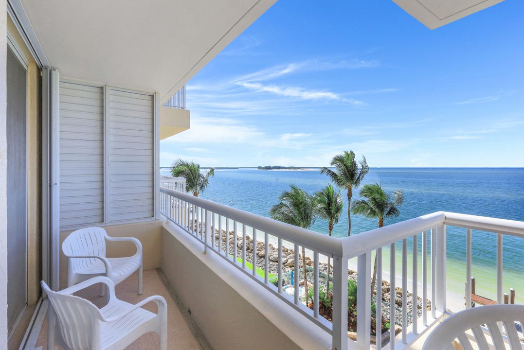 990 Cape Marco Dr #405, Marco Island, FL 34145