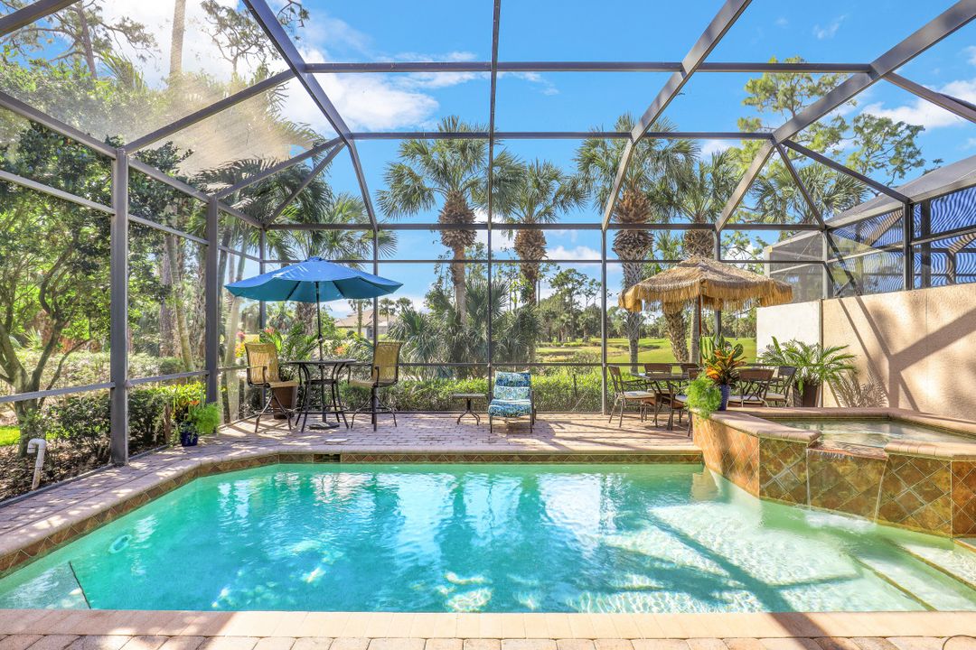 7599 Moorgate Point Way, Naples, FL 34113