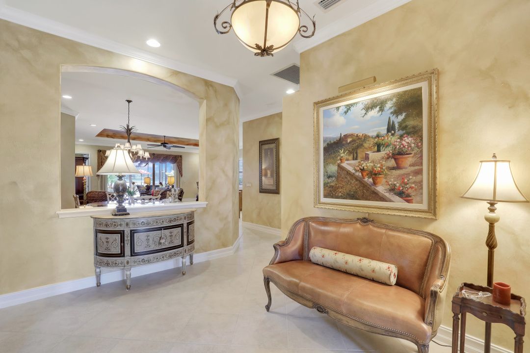 10327 Gator Bay Ct, Naples, FL 34120