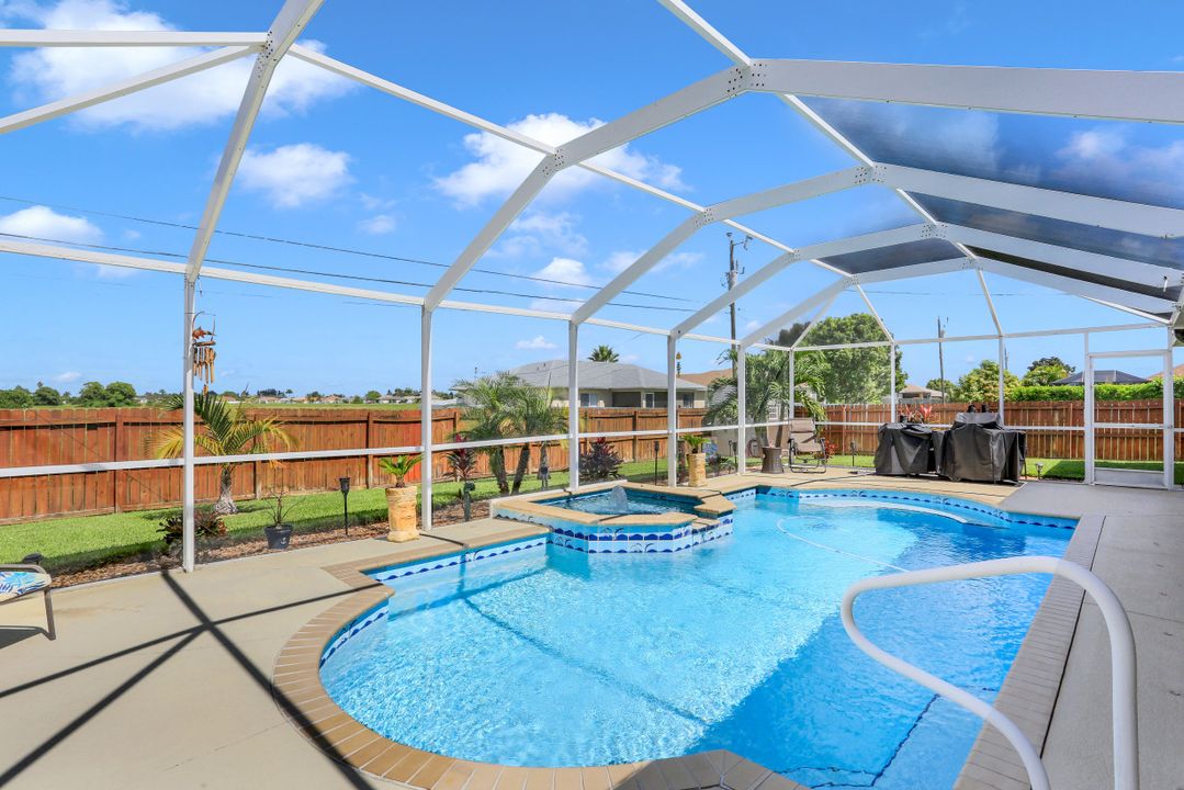 321 NE 10th Terrace, Cape Coral, FL 33909