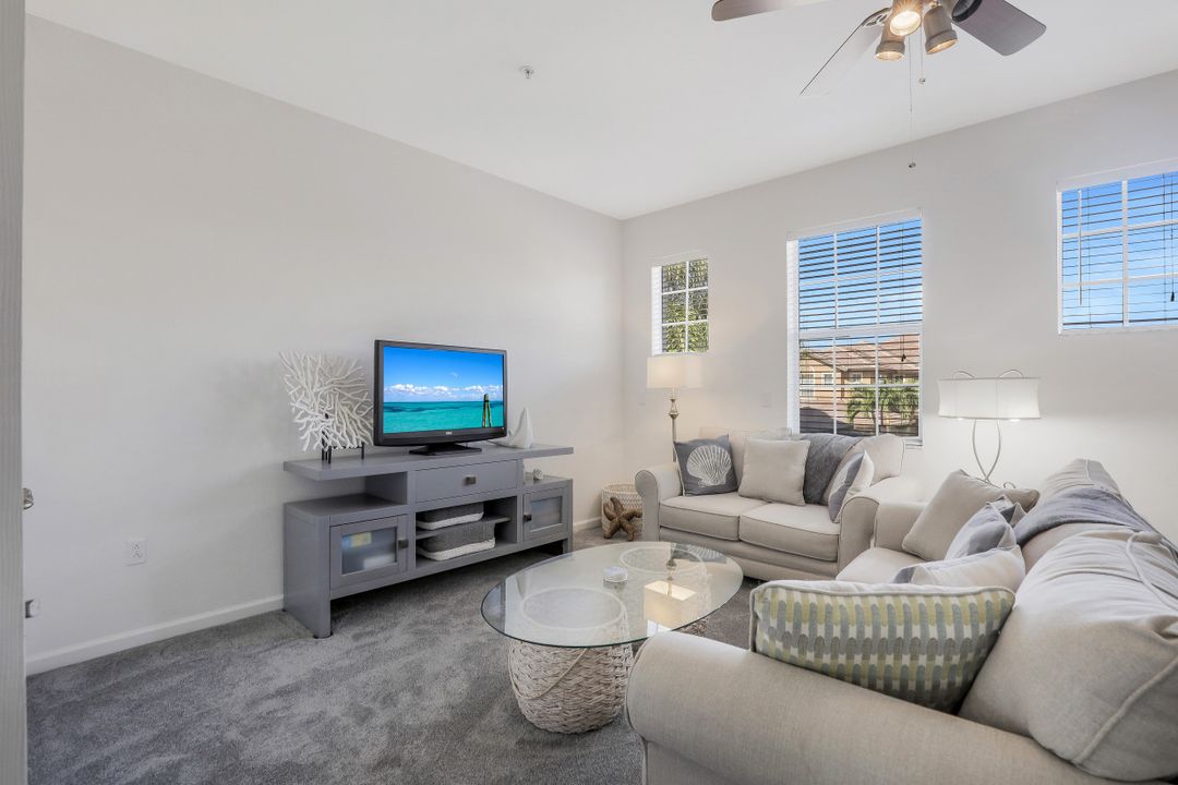 6682 Alden Woods Cir #202, Naples, FL 34113