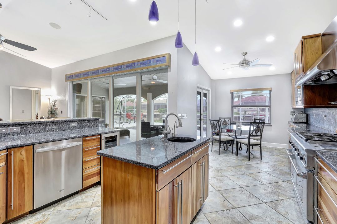 2130 SW 51st St, Cape Coral, FL 33914