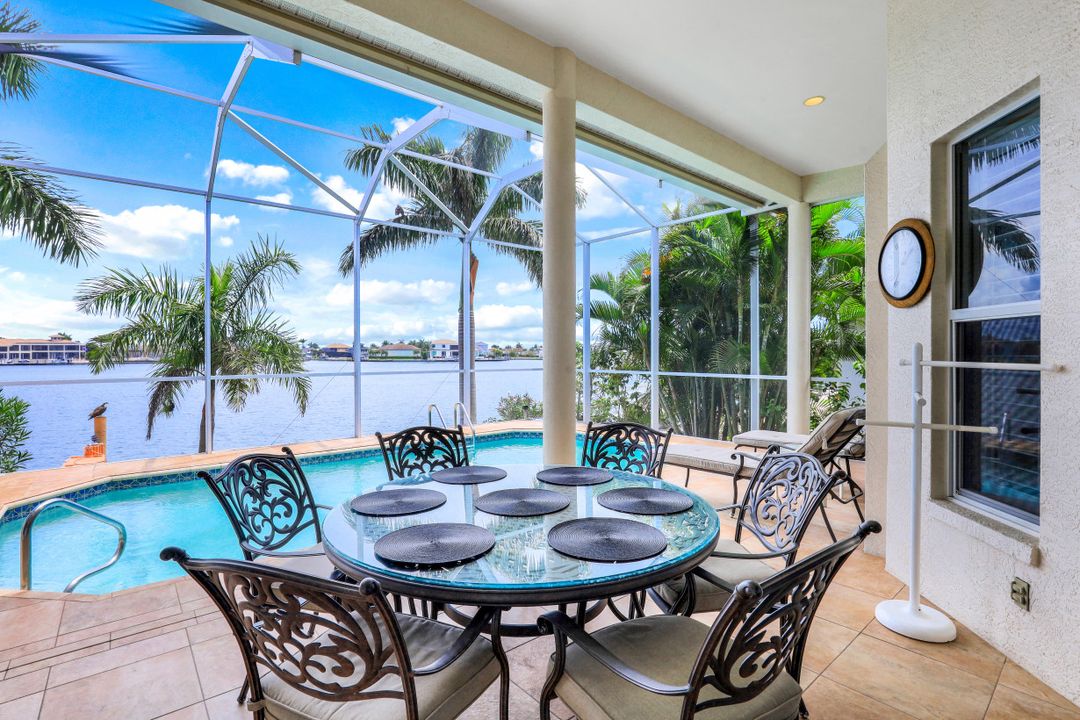 101 Landmark St, Marco Island, FL 34145