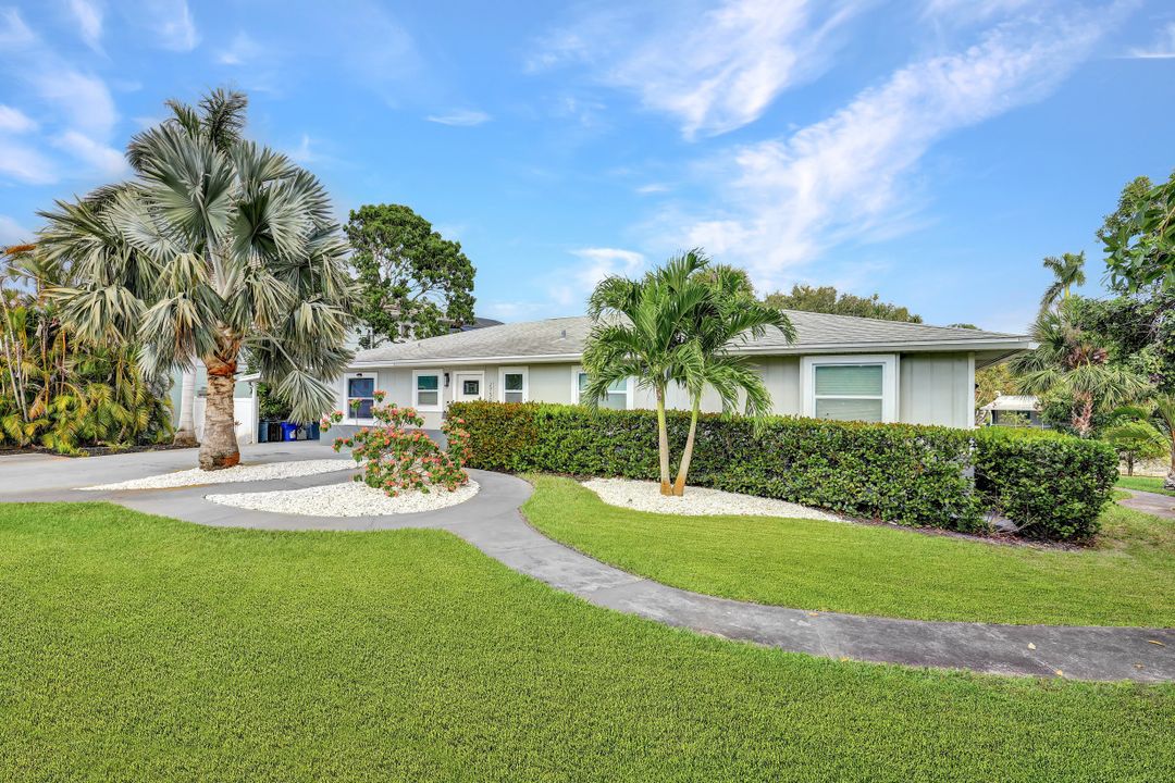 27300 Patrick St, Bonita Springs, FL 34135