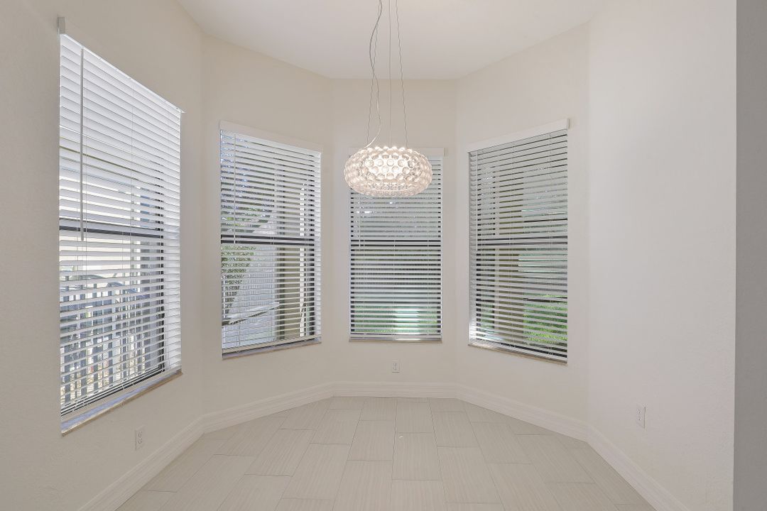 3171 Pacific Dr, Naples, FL 34119