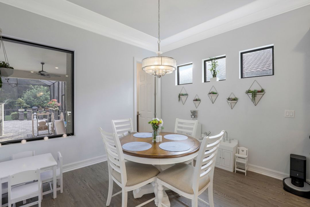 1600 Mockingbird Dr, Naples, FL 34120