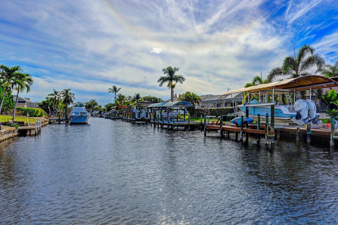 5002 SW 11th Pl, Cape Coral, FL 33914