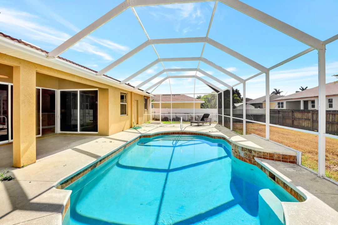 2538 SW 35th Ln, Cape Coral, FL 33914