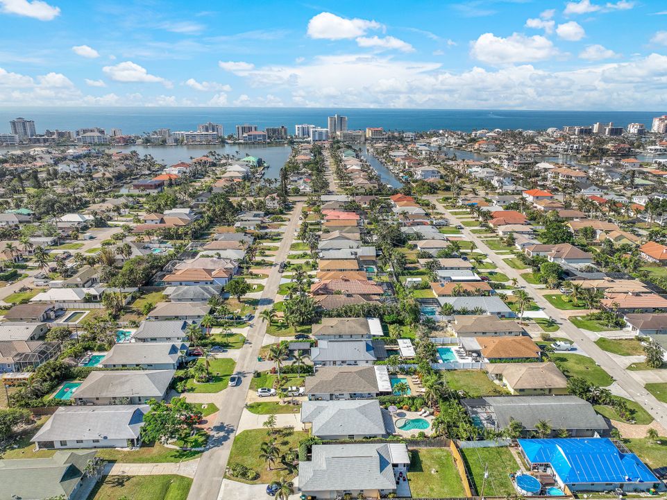 565 98th Ave N, Naples, FL 34108