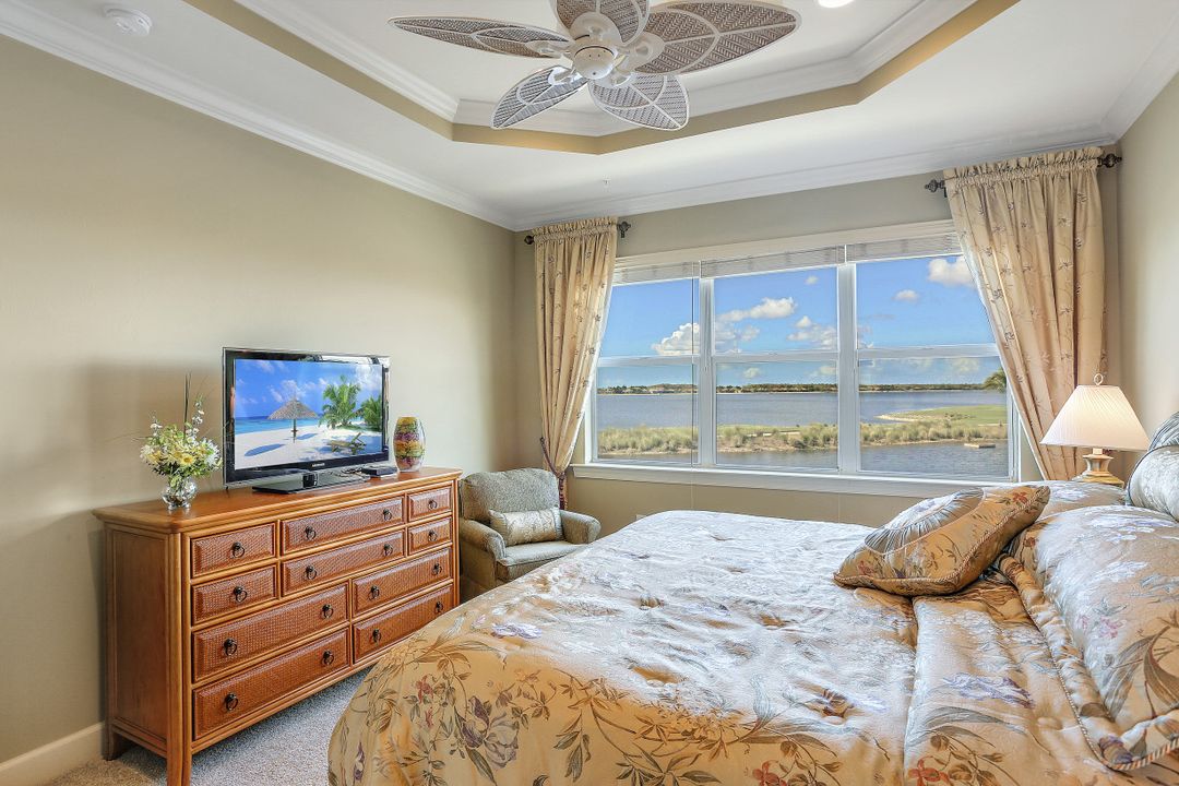 9060 Siesta Bay Dr #201, Naples, FL 34120