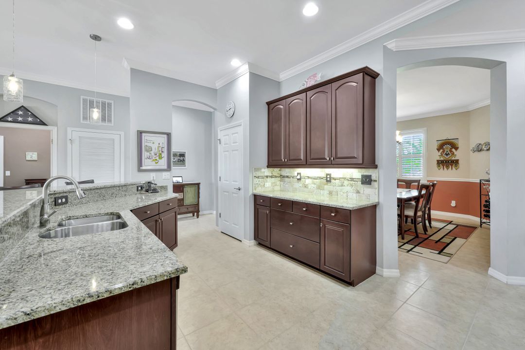 17112 Wrigley Cir, Fort Myers, FL 33908