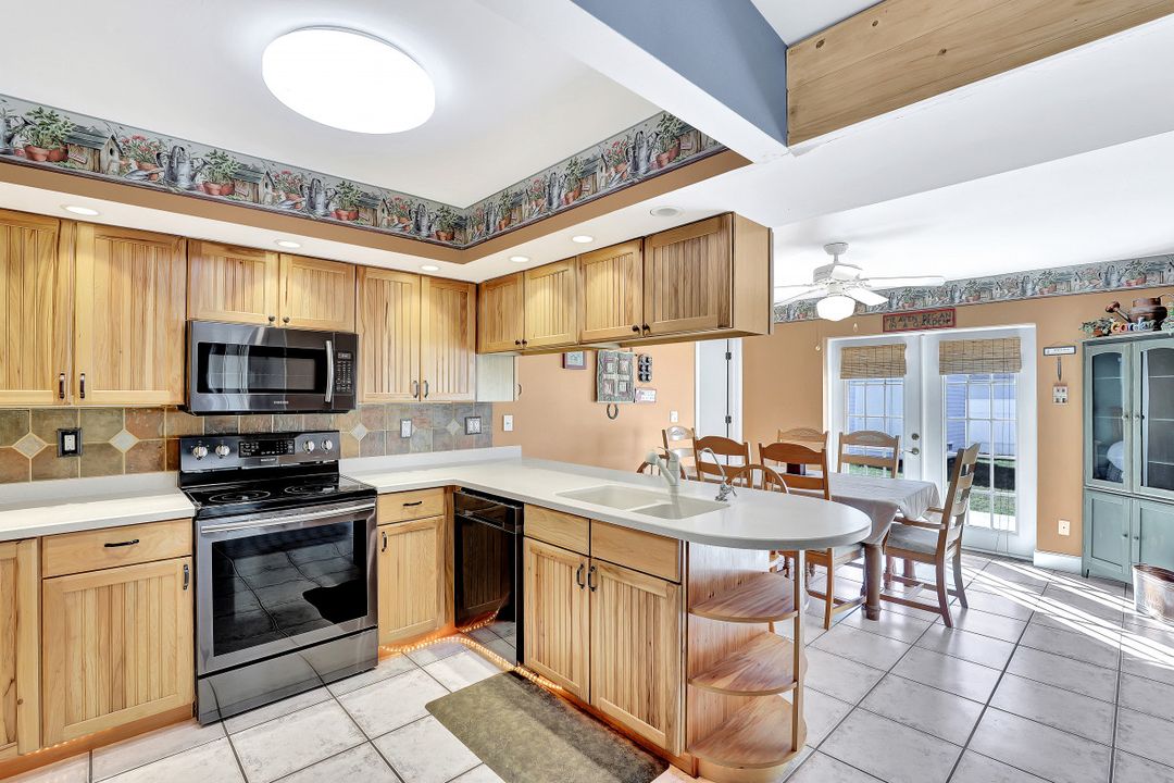 2028 NW 7th St, Cape Coral, FL 33993