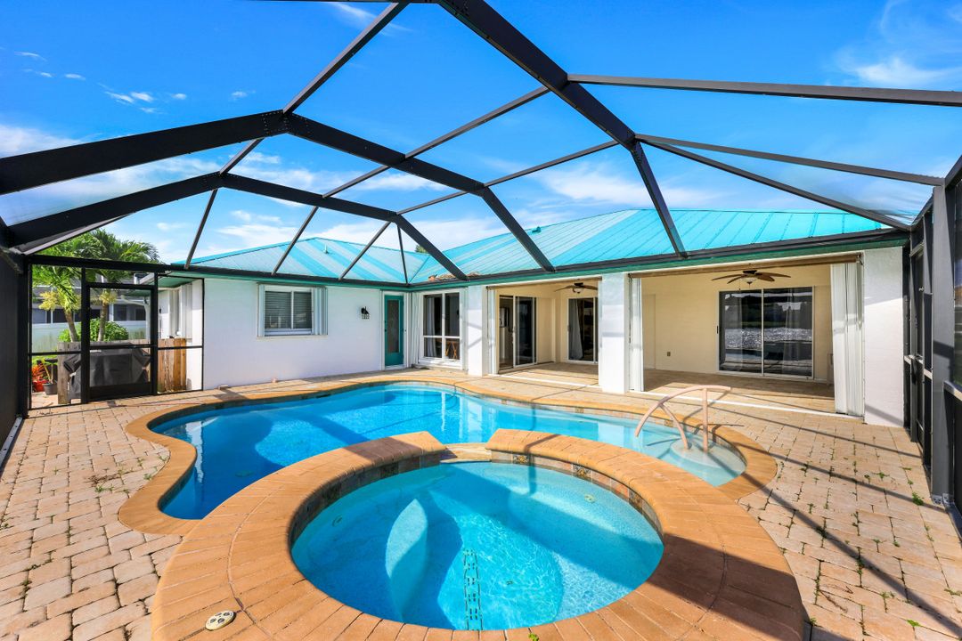 1127 SW 6th Ave, Cape Coral, FL 33991