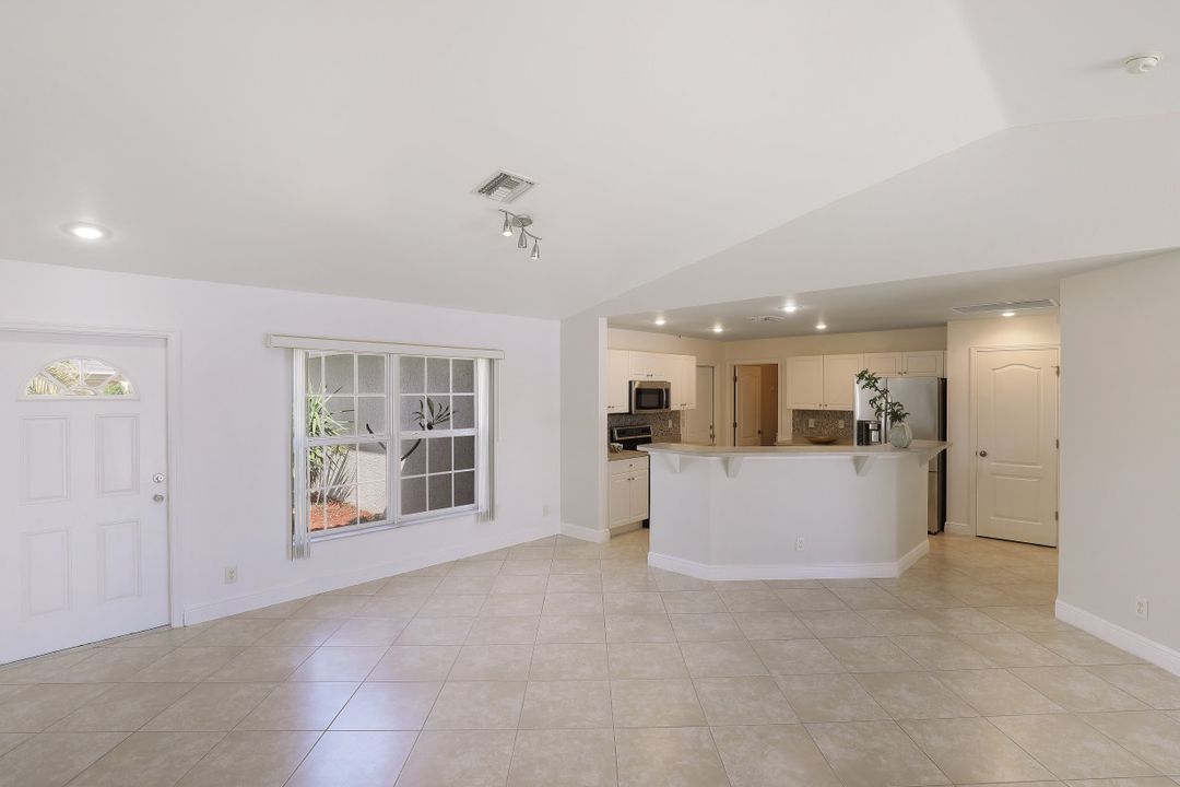 846 SW 31st Terrace, Cape Coral, FL 33914