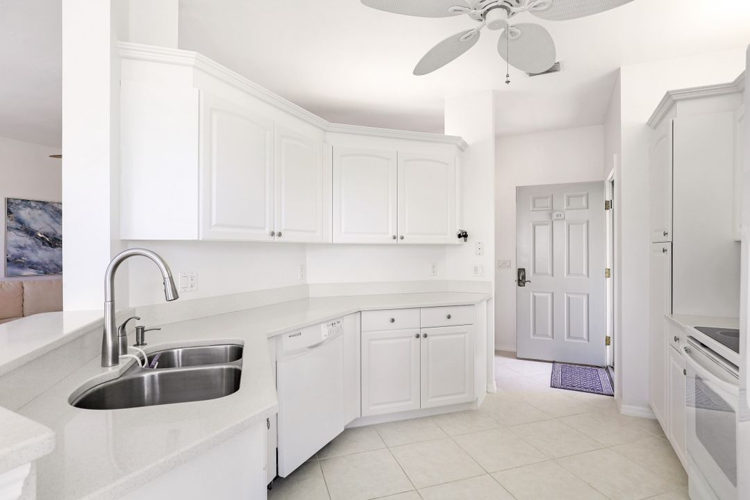 5870 3 Iron Dr #4-401, Naples, FL 34110