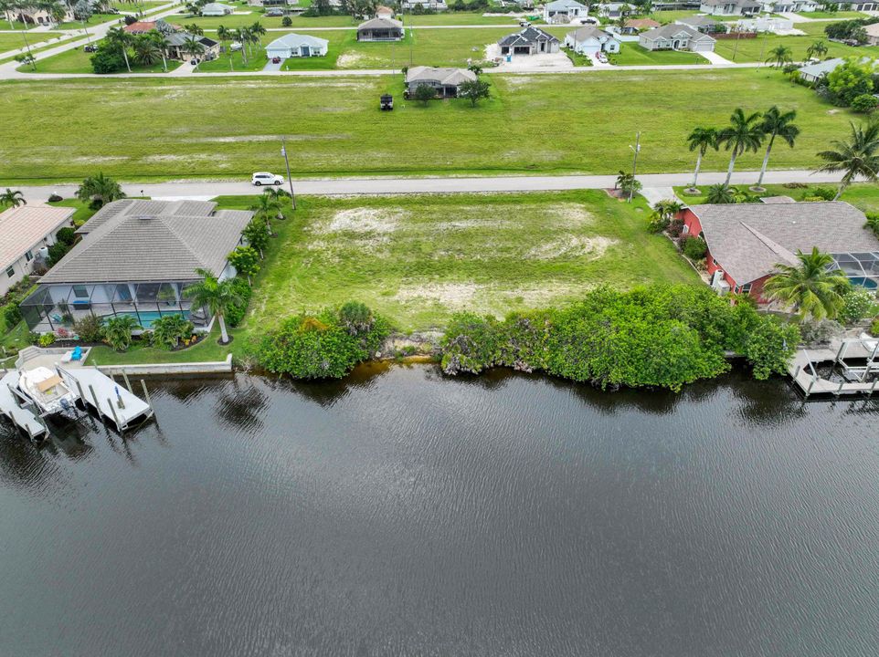 1038 NW 37th Pl, Cape Coral, FL 33993