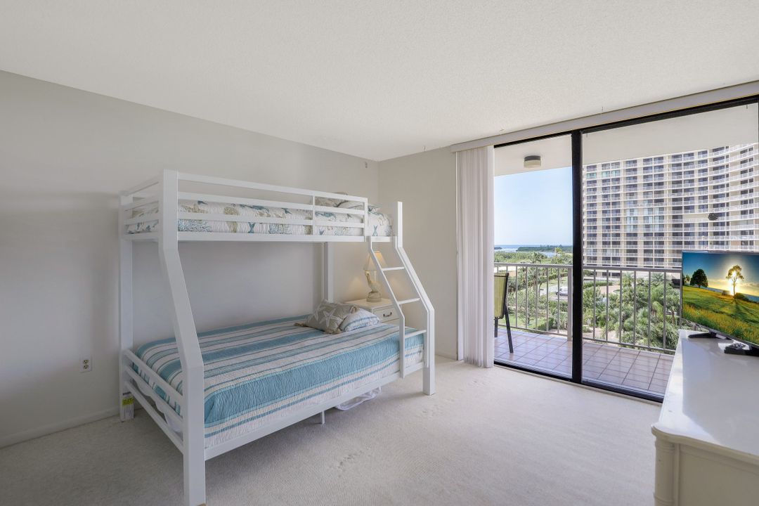 320 Seaview Ct #510, Marco Island, FL 34145