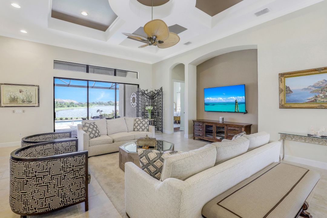 9418 Galliano Ter, Naples, FL 34119