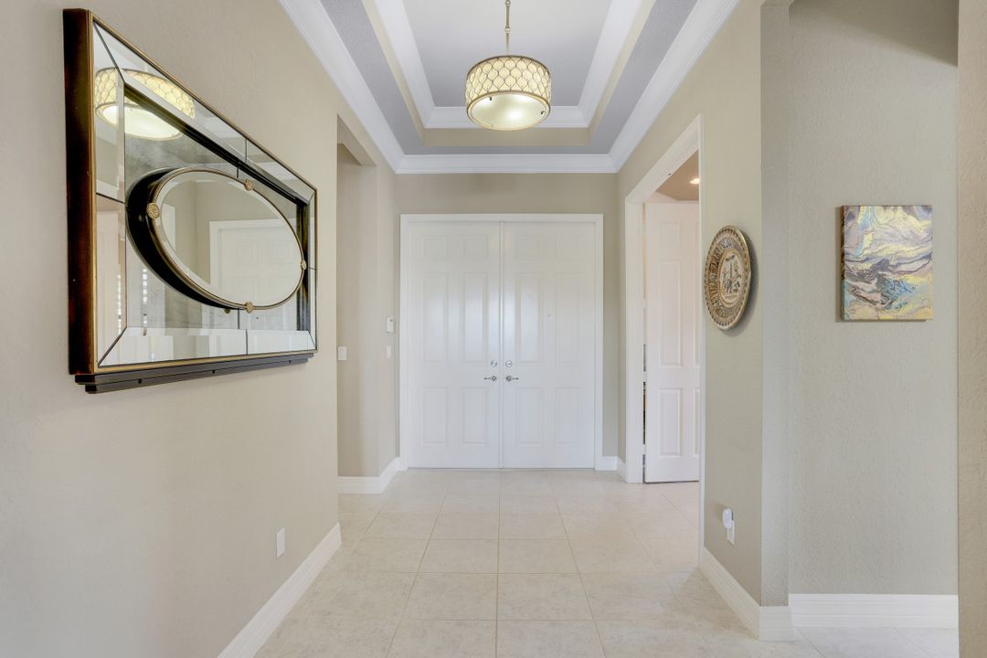 11516 Stonecreek Cir, Fort Myers, FL 33913