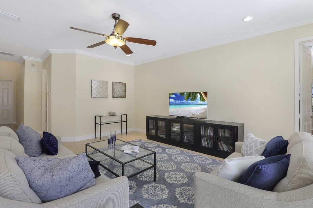 3896 Gibralter Dr, Naples, FL 34119