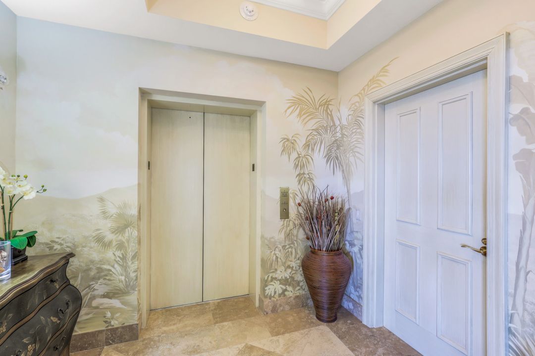 7575 Pelican Bay Blvd #1705, Naples, FL 34108