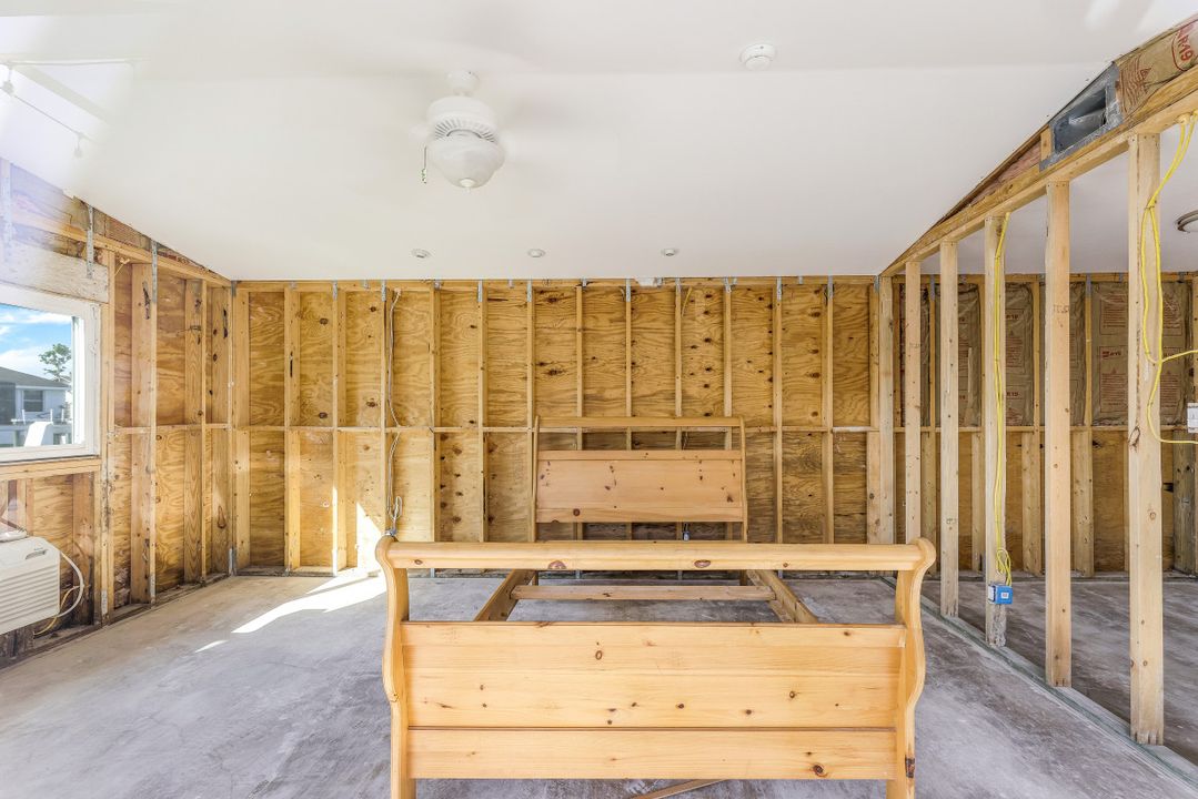 5324 Delano Ct, Cape Coral, FL 33904