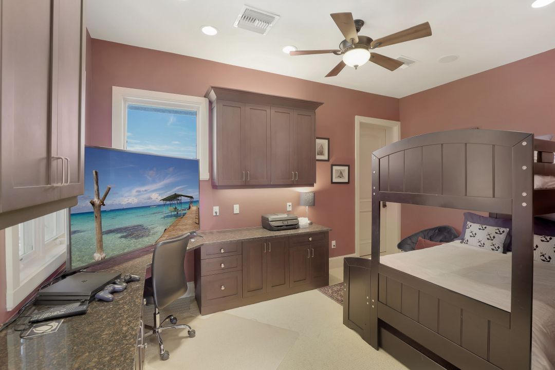 940 Tulip Ct, Marco Island, FL 34145