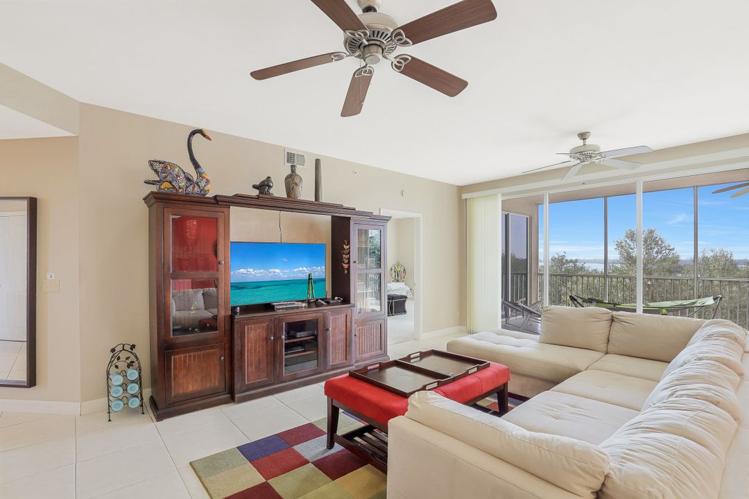 133 Vintage Bay Dr, Marco Island, FL 34145