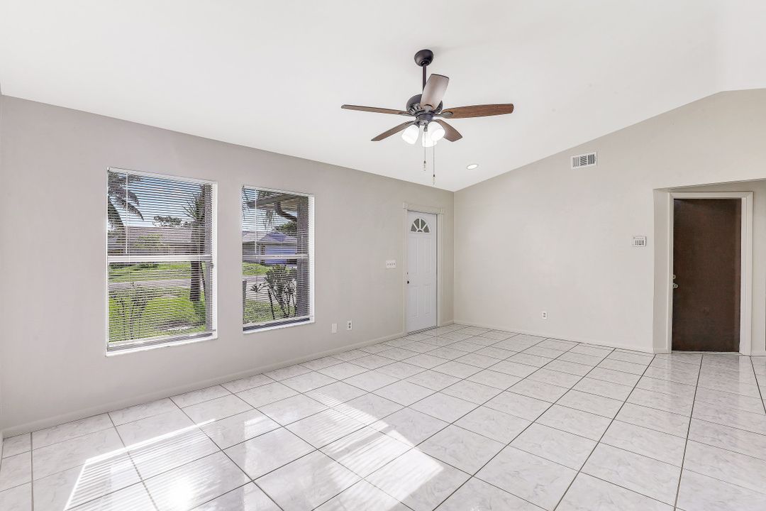 18336 Hawthorne Rd, Fort Myers, FL 33967