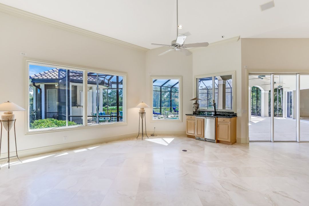 969 Barcarmil Way, Naples, FL 34110