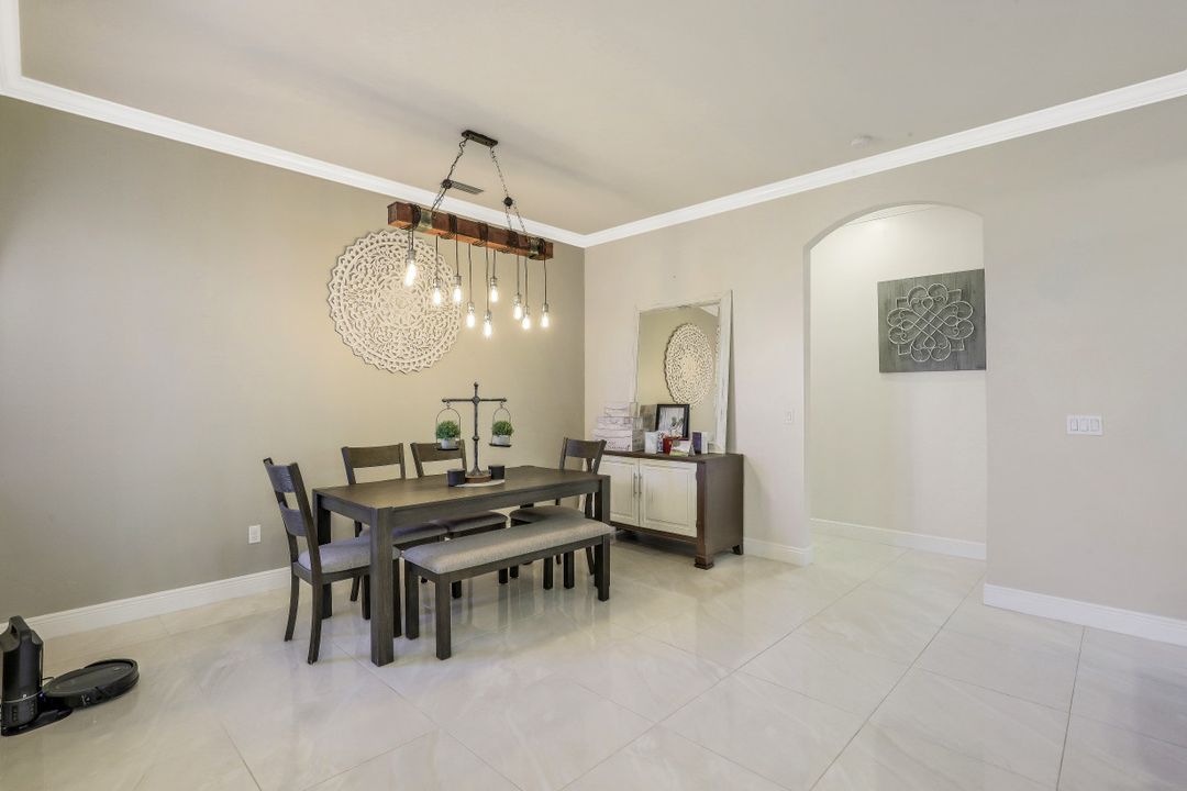 2730 NW 41st Pl, Cape Coral, FL 33993