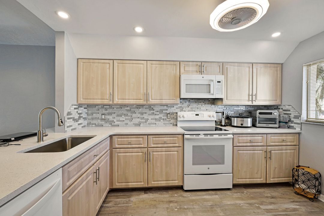 830 SW 48th Terrace, Cape Coral, FL 33914