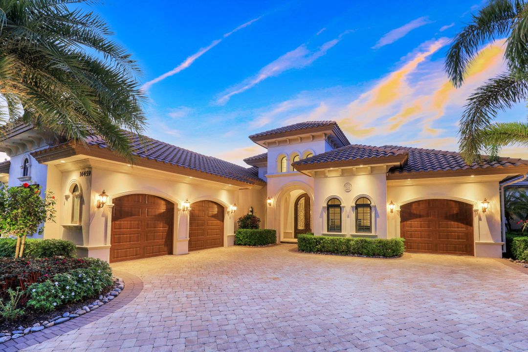 16459 Seneca Way, Naples, FL 34110