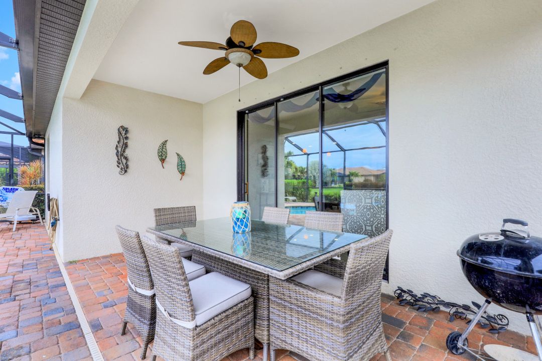 3618 Treasure Cove Cir, Naples, FL 34114