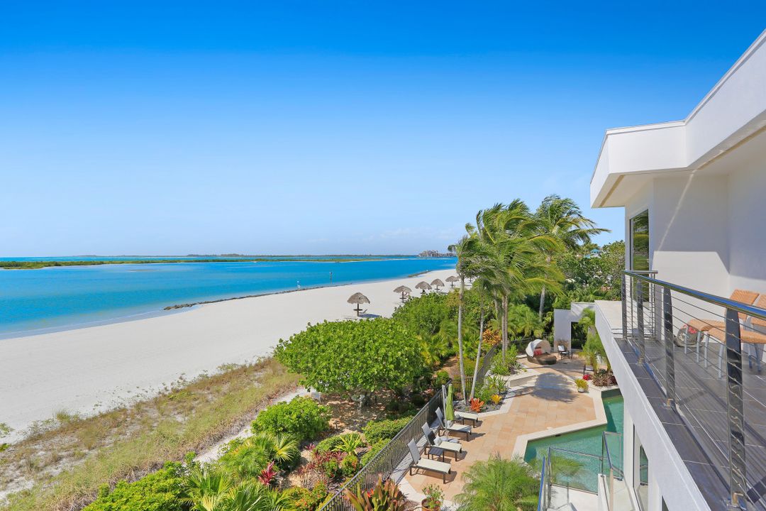 202 S Beach Dr, Marco Island, FL 34145