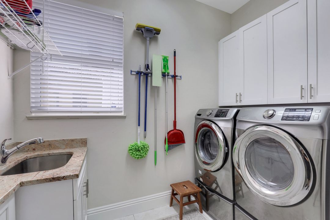 9699 Wilshire Lakes Blvd, Naples, FL 34109